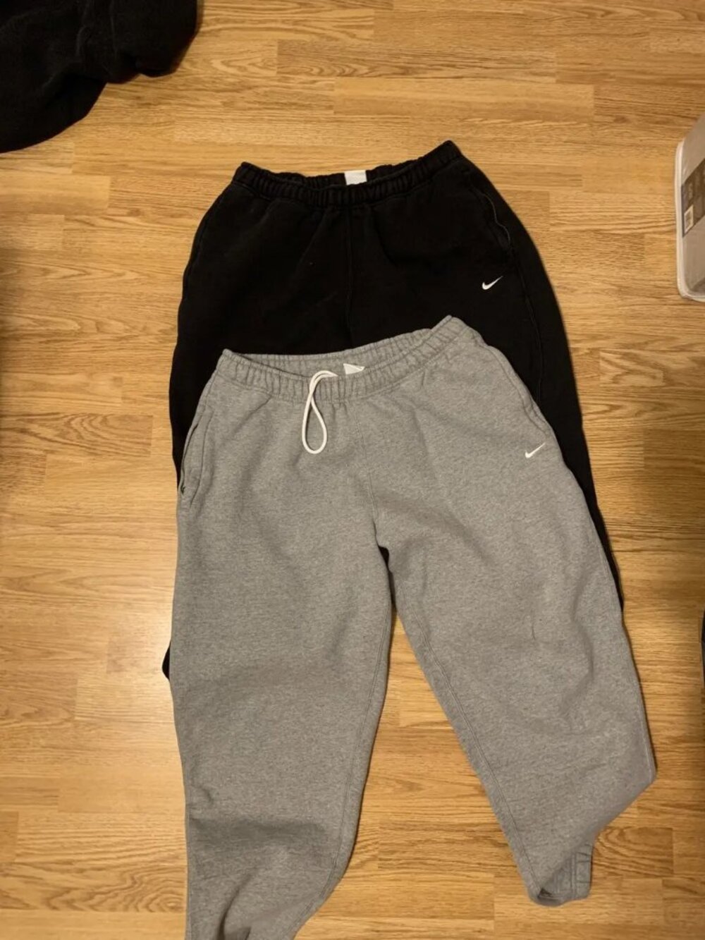 Nike Sweatpants Bundle Solo Swoosh size M